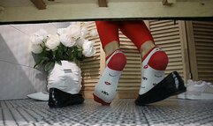 Shoeplay in red leggings AVI