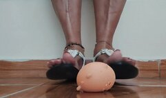 Playing crushing with flip-flops (1)