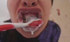 Indian stepsister shows me how she usually brushes her teeth in the bathroom then shows me her big tits and does a mouth fetish playing with her mouth