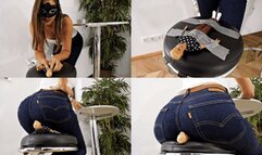 Dream or nightmare - under his mistress‘ ass!