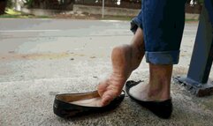 Long wait at the bus stop WMV (1920x1080) FHD