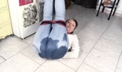 The bet : peeing my jeans desperately