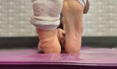 Public Sock Tease at the Gym (1080 mp4)