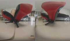 3DVR180 ANNA s smelly feet crushed and humiliated the lecherous Jamie
