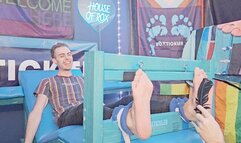 Rox Tickle Chair: Skyler Ray