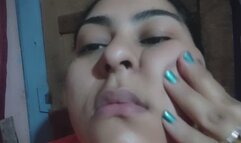 Rostro en fetiche: masajes, apretones, movimientos lentos solo para ti.