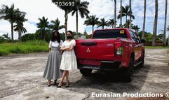 286 B - AzTea & Elsa picnic revving full pedal cam