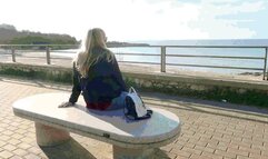 A lost sneaker on a walk AVI (1920x1080) FHD