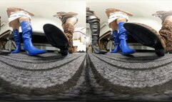 3DVR180 NEW The giant Boots rule the Dwarves