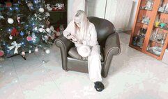 Amputee on crutches AVI (1920x1080) FHD