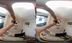 3DVR180 Tony the giant's big bottom crushed the dwarf