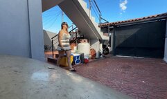 Karlotta presses the pedal of the Fiat 147 hard