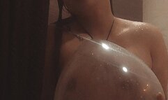 bathing with my balloon