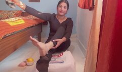 Relaxing Indian Wife Foot Play – Calm & Aesthetic | Beautiful Indian Wife Teasing With Gentle Foot Motions