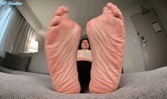 Sexy new Latina Cougar! Mature thick wrinkly soles! Pt 3 - MOV