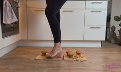 Sneaker-Girl Gym Lady - Little Muffin Crush