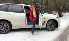 High heels flip flops on ice, snow walk on high heels, high heels sliding on ice, slippery high heels