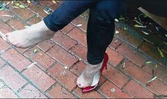 My shoe gets stolen in the rain and my nylons get wet HD wmv 1920x1080