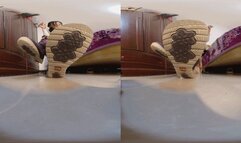 3dvr180 Tiny slave has to clean Goddess Martinas dirty boots POV