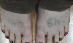 BLOND HARDWOOD FLOOR STINKY FEET