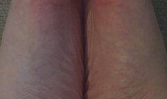 MSN THE ZONE SOLES OF FEET ON ROSES' COUCH *MSN THE ZONE DISCONNECT ROOM NOISE*