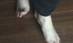 MSN THE ZONE DIRTY SOLES OF FEET CHESTNUT HARDWOORD FLOOR *MSN THE ZONE DISCONNECT ROOM NOISE*