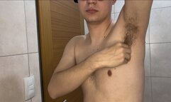 i wipe the sweat from my armpits whit my hand, each one differently