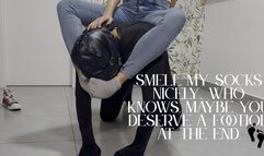 Be humiliated by my feet with my humiliating teasing