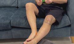 JL puts his feet up and relaxes with some blow to pops