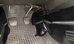 Sarah - Hard Cranking & Revving In Boots