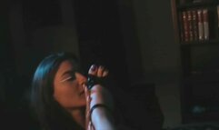 Recebendo adoracao no meu salto e pes