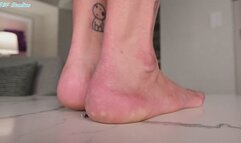 6FT Queen quick crush! Peons under her massive 11s! Part 3 - MOV