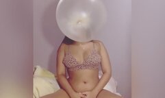 hottie latina love blows giant bubbles