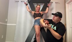 Kelli Curtis' Laughs and Moans During Her First Tickling Session EVER
