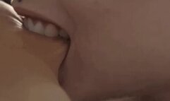 I morsi spettacolari di Stella - The spectacular Stella bites ( TEETH FETISH ) ( WMV - MOBILE VERSION )