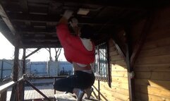 get stuck in a crack in the table