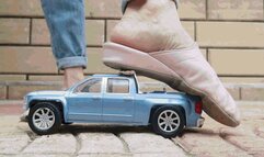 Under the soles of my old slippers WMV