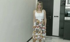 Stand over the camera and face the door MP4 FULL HD 1080p