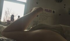 LAYING IN BED 2DAY RELAXING ON THE WEEKEND