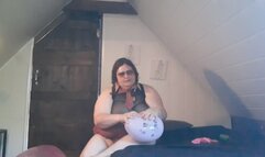 Balloon popping fetish – sitting and popping balloons