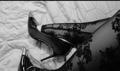 Fetish session : foot fetish, foot smothering, spitt, high heels, lingerie, stockings, toe sucking, orgasms, eating pussy, sex, muscle fetish, precum fetish with Miss GospodaricaEmma and Her Alpha man Wolfy01