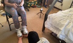 Avia Hand Trample and Shoe Worship