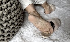 House Slippers In My Bedroom - LaCreme