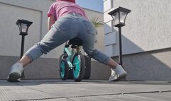 FART DOMINATION BIKE RIDE – Jeans Booty Bounce & Loud Fart Release (Close-Up Control)