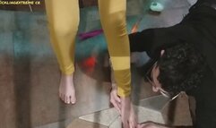 Tickling Feet Dafne in the floor 1
