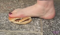 Sneaker-Girl Ella - Two Chesse Burgers