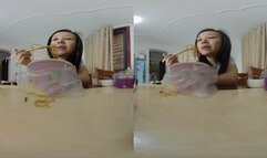 3DVR180smell the giantess feet while she eat