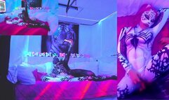 Spider-Gwen Anti-Gwen Blowjob Squirting Fucked by Spiderman live show