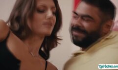 Busty tbabe Jade Venus blowjobs bigcock