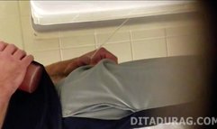 Flagras Gays - Câmera Espiã no Banheiro 2